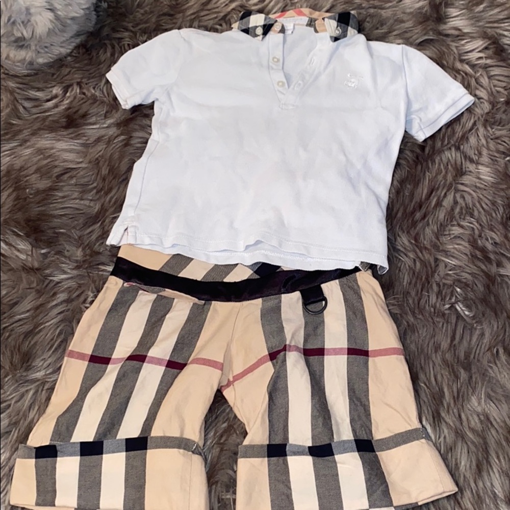 Burberry short outfit